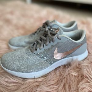 Nike Wolf Gray & Metallic Rose Gold Running Shoes